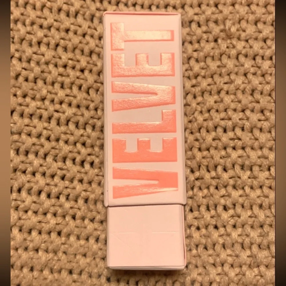 Jeffree Star Velvet Trap Lipstick in *Chocolate Fondue* NIB